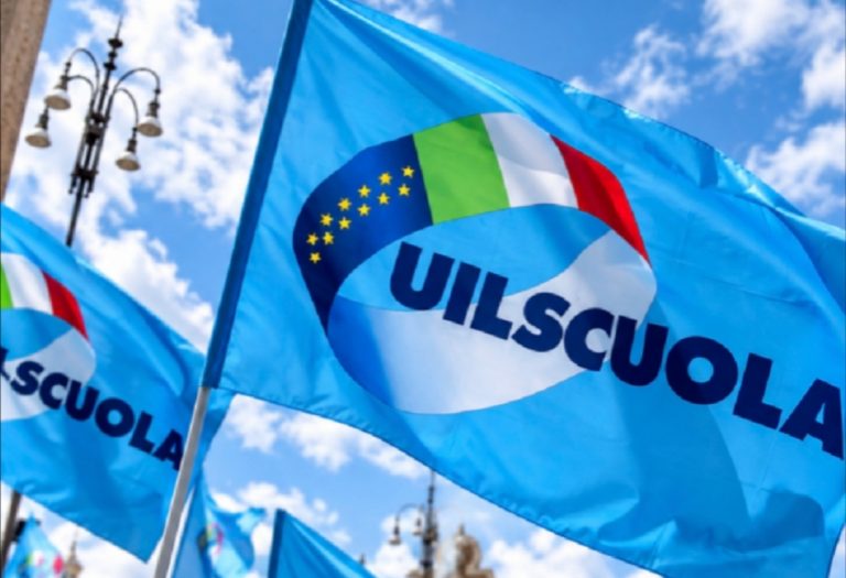 Stipendi sbloccati dopo l’intervento della UIL Scuola: emissione speciale a settembre
