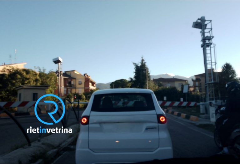 Mattinata d’inferno a Rieti: passaggi a livello chiusi per 30 minuti