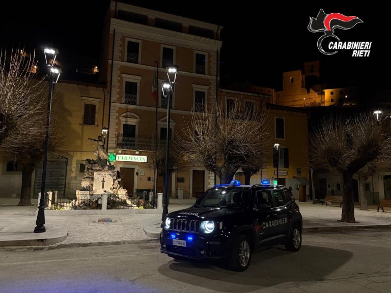 Lite tra familiari, 30enne colpisce con un pugno un 70enne