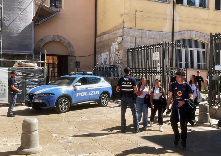 Riapertura scuole la Polizia di Stato di Rieti vigila sulla sicurezza degli studenti