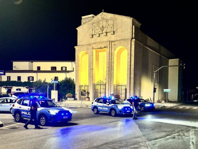 Controlli notturni della Polizia di Stato: indentificate 300 persone delle quali 45 di nazionalità straniera