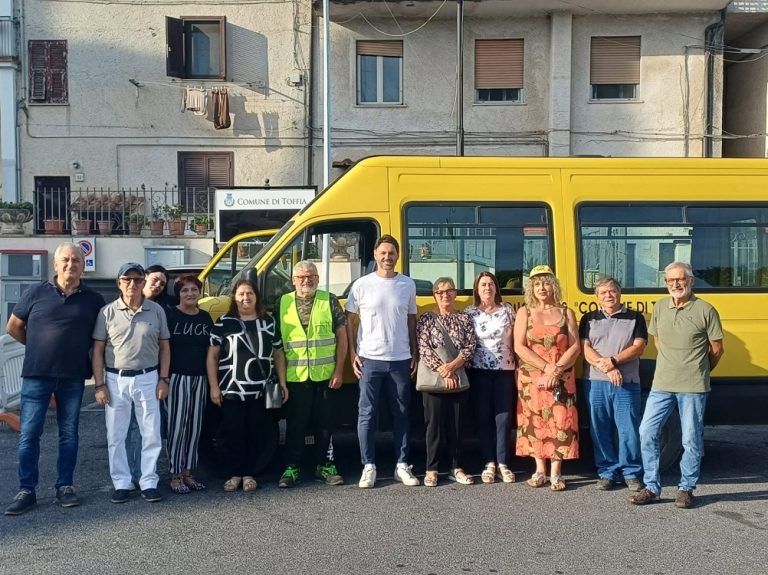 Danilo Pezzotti (Sindaco di Toffia): “Grazie di cuore ad Americo, Rita, Sara e Andrea per l’assistenza al servizio scuolabus dei nostri bambini”