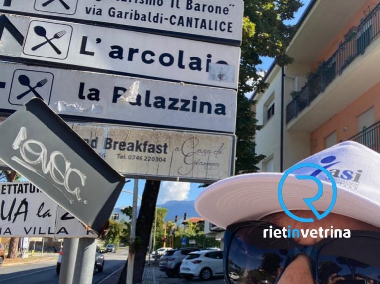 SEI TU IL REPORTER – Angelo: “E’ possibile alzare la segnaletica evitando che le persone ci sbattano il viso?”