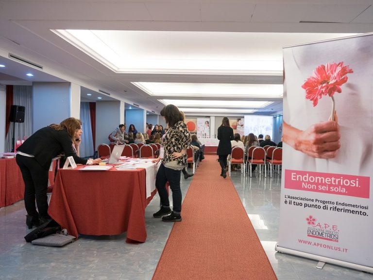 Endometriosi, con l’A.P.E. il volontariato accorcia la strada verso la diagnosi