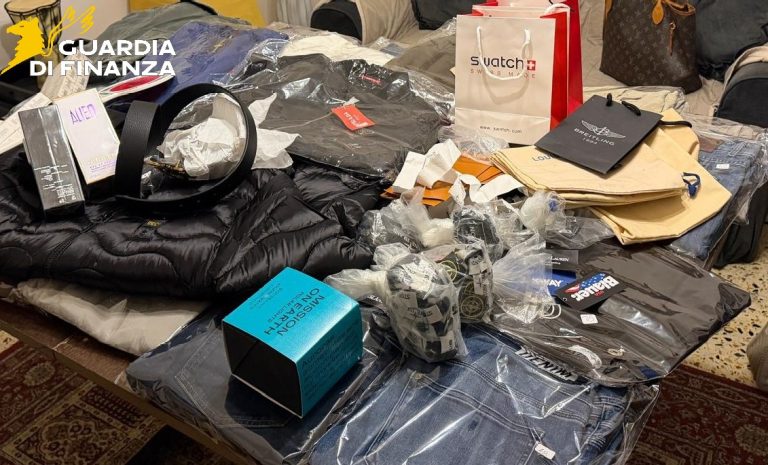 Rieti, sequestrati 580 articoli con marchi di moda contraffatti e sigarette di contrabbando. Denunciata una persona