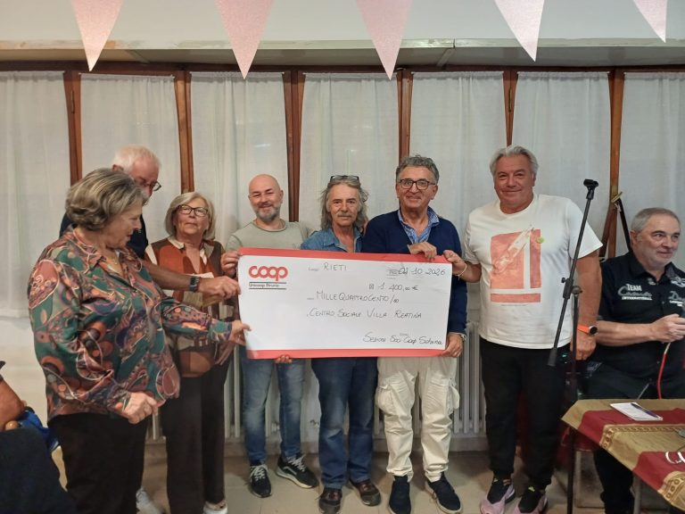 Festa dei nonni, a Villa Reatina i Soci COOP raccolgono 1.400 per acquistare un defibrillatore