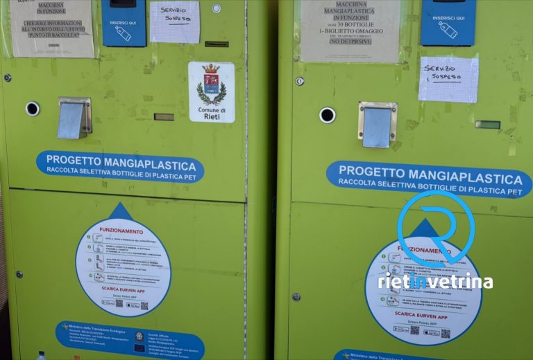 SEI TU IL REPORTER – “Nell’isola ecologica di via Tancia queste macchinette sono guaste da tempo”