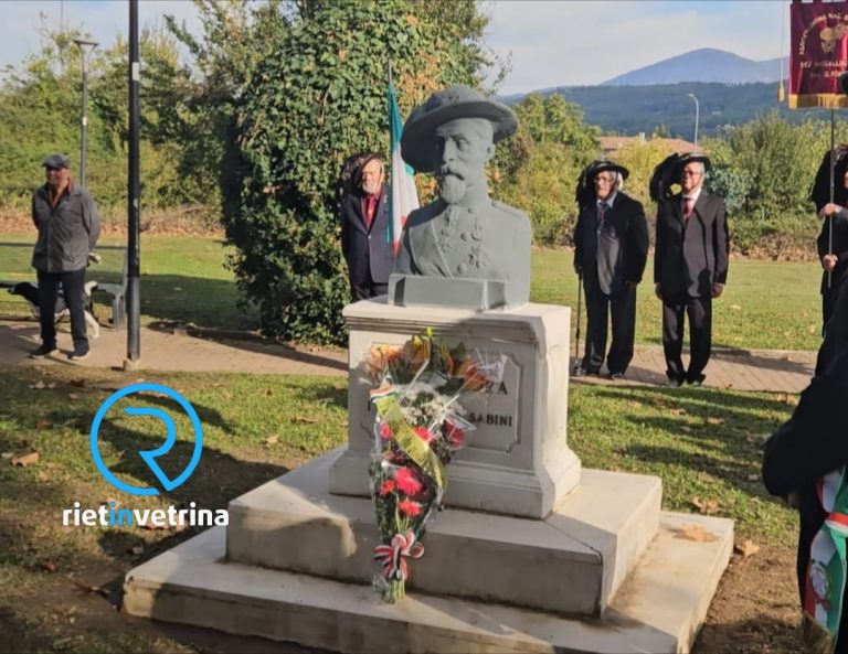 Rubati i fiori posti in memoria del Generale La Marmora sotto al busto di Porta d’Arce