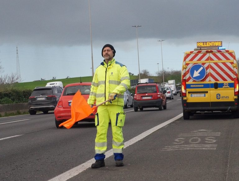 Aumento del traffico per la festa di Ognissanti e nel weekend di Halloween. Le indicazioni di ANAS
