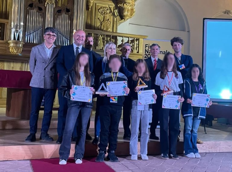 Campionato Nazionale Disegno Tecnico 2026: Maria Elena C. da Fermo vince la finale nazionale di Rieti