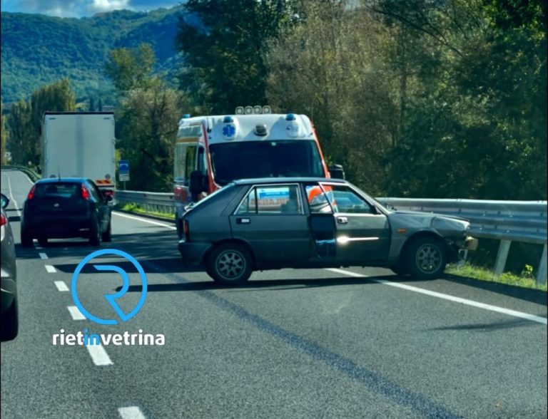 Auto contro il guardrail sulla Rieti – Terni: sanitari sul posto